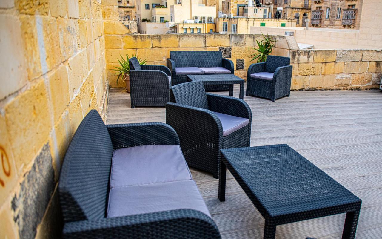 Moon Stone Apartment Valletta Luaran gambar