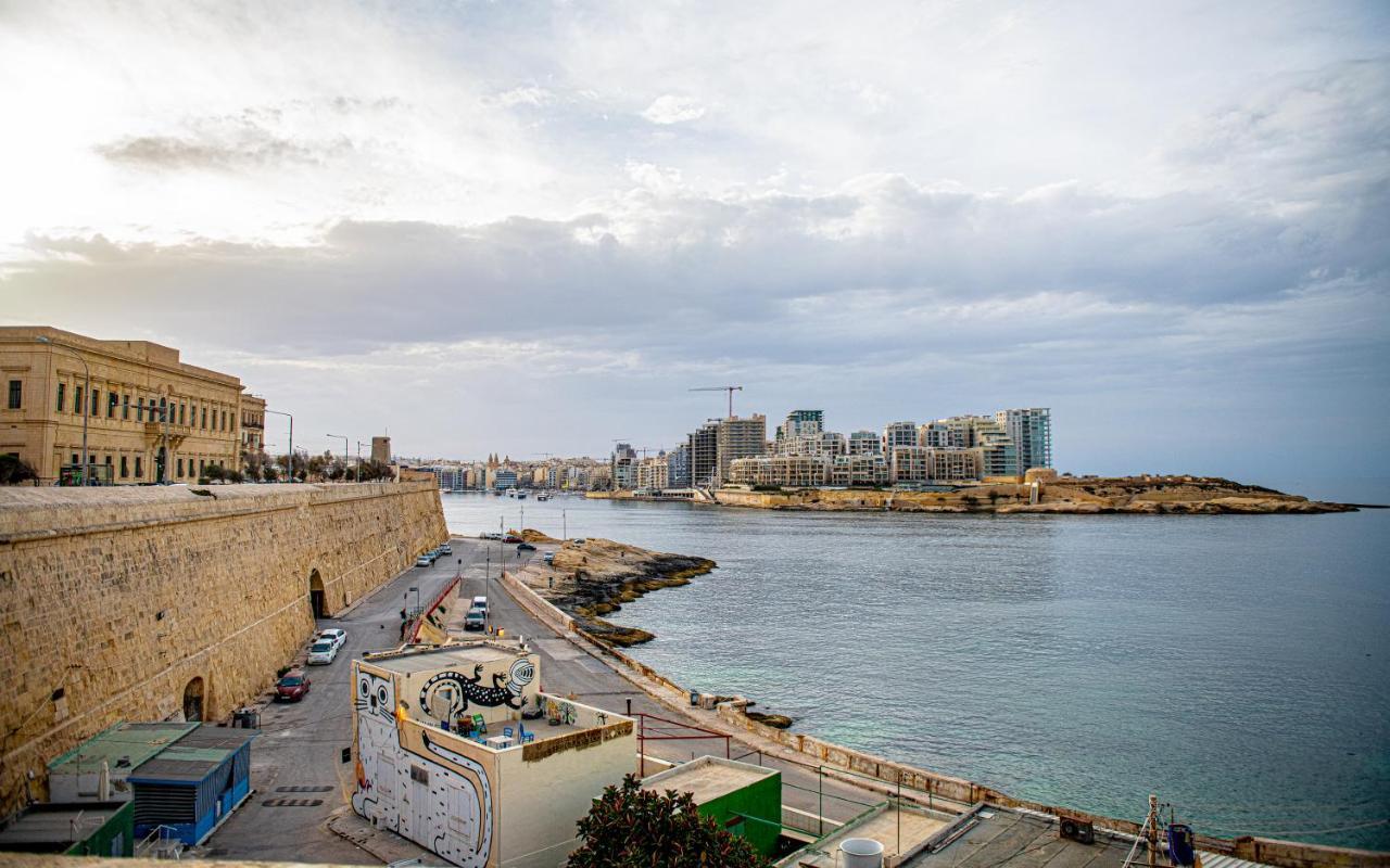 Moon Stone Apartment Valletta Luaran gambar