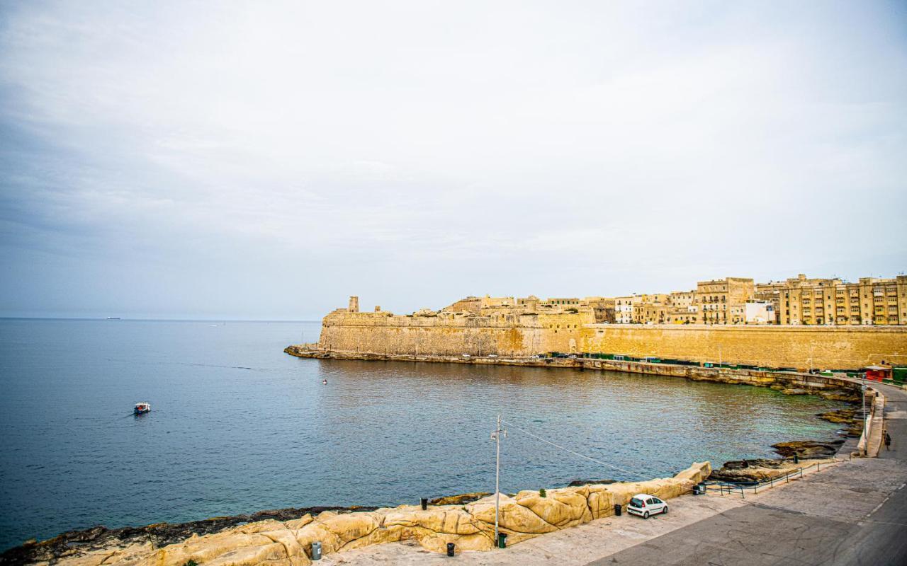 Moon Stone Apartment Valletta Luaran gambar