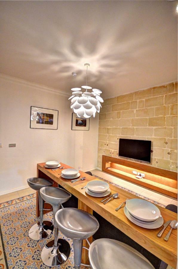 Moon Stone Apartment Valletta Luaran gambar
